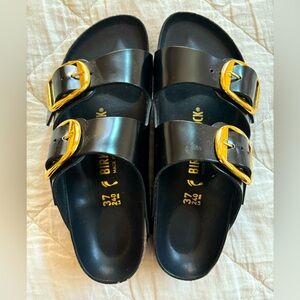 Birkenstock Women’s Arizona High Shine Big Buckle slide in Black - size 7